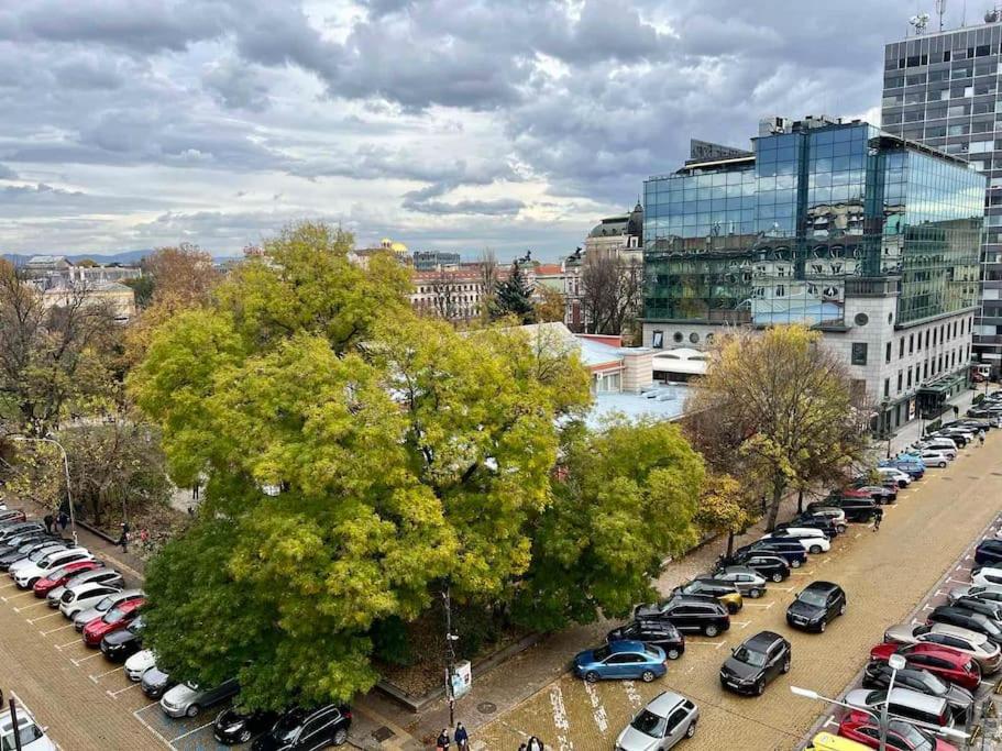 Location ! Location ! Location ! City Garden View Apartment Sofia Luaran gambar